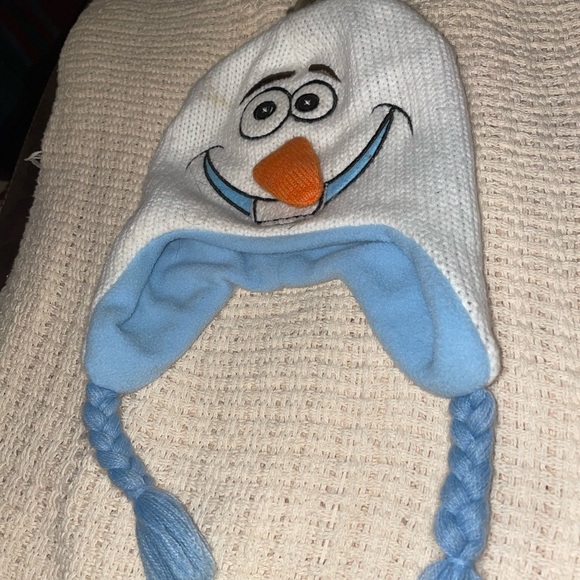 Olaf Winter Hat - Picture 2 of 5